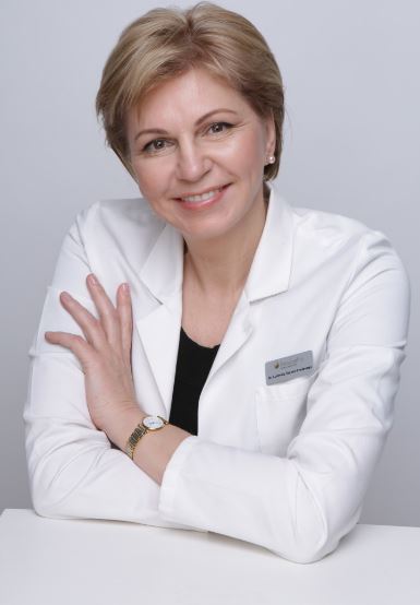 arsti-Ludmila Stavro-Freiberga.