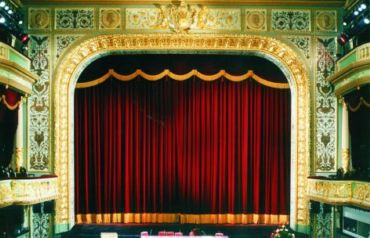 Operas skatuve